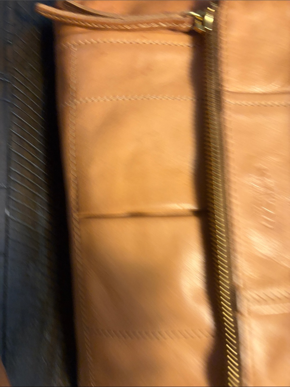 American Retro Cognac Leather Crossbody Bag with Front Zip - Picture 3 of 9